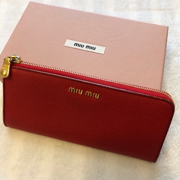 Miu Miu Authentic Leather Zip Around Wallet - Picture 4 of 6
